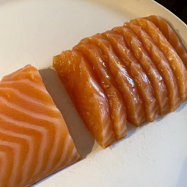 Saumon Fumé entier ou tranché par Fumet des Dombes